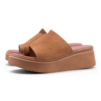 1402 Love4shoes Γυναικείες Καλοκαιρινές Παντόφλες ΚΑΜΕΛ